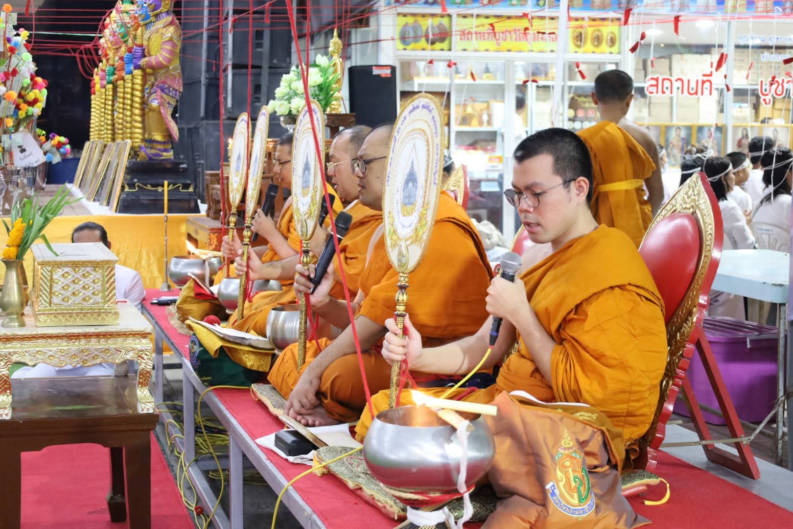 ภาพบรรยากาศพิธีสวดภาณยักษ์ใหญ่
