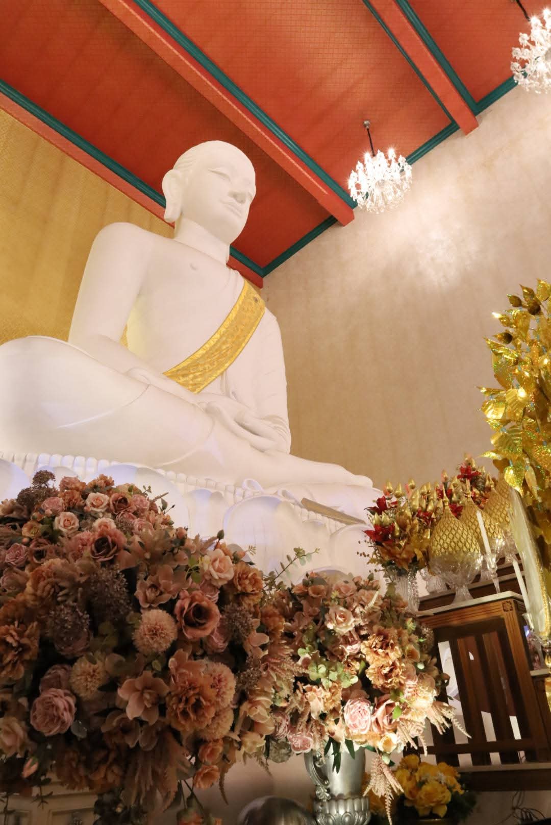 บรรยากาศการสวดมนต์ข้ามปี