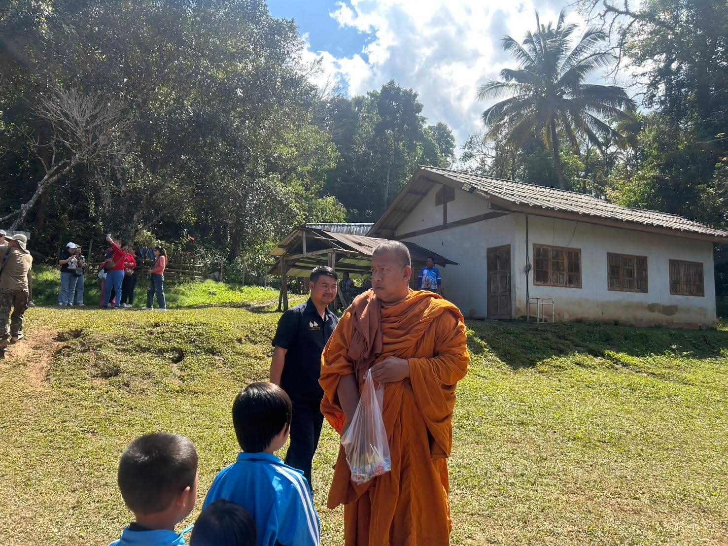 รูปย่อยที่ 5: แบ่งปันรอยยิ้ม