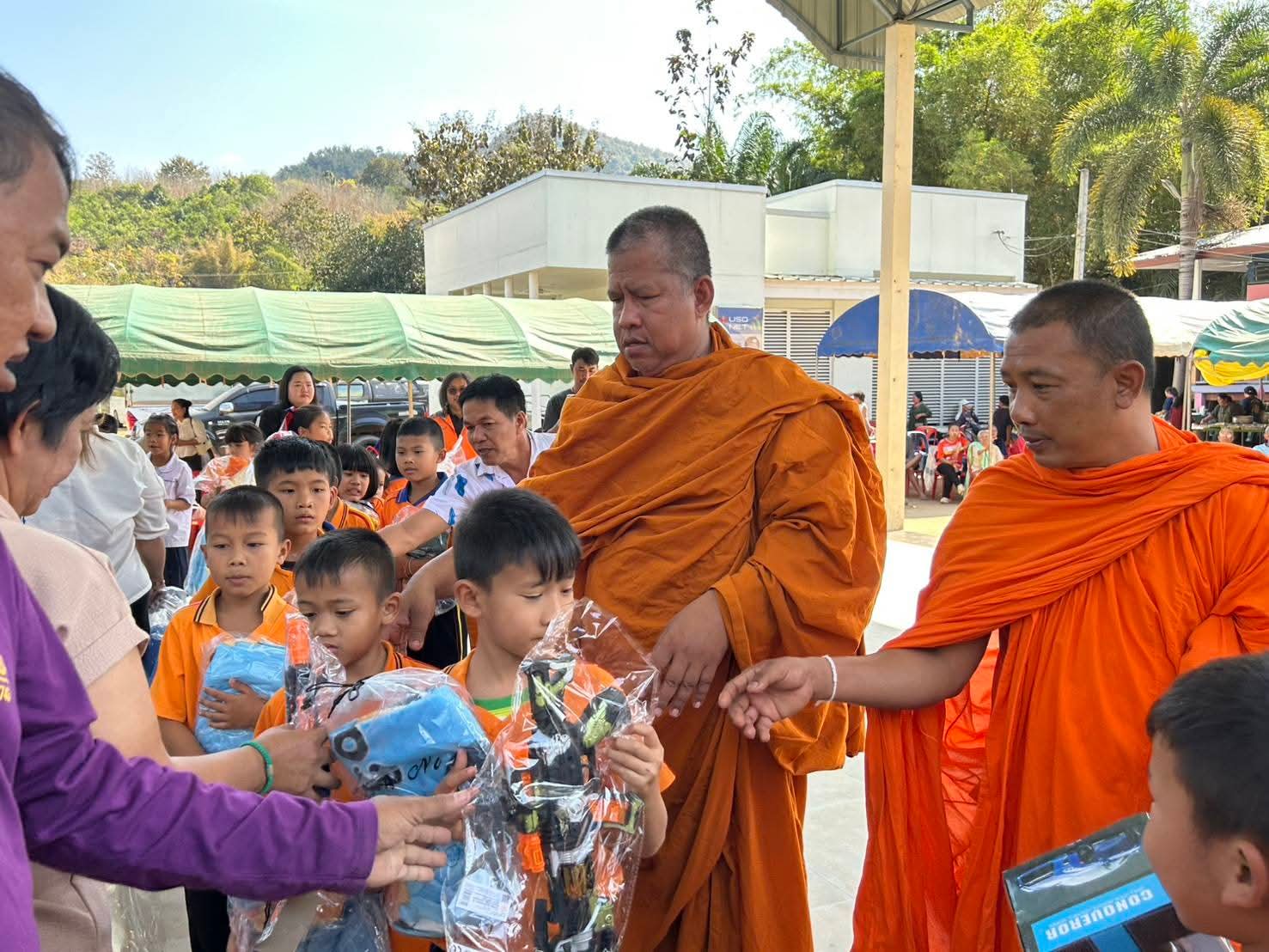 รูปย่อยที่ 3: แบ่งปันรอยยิ้ม