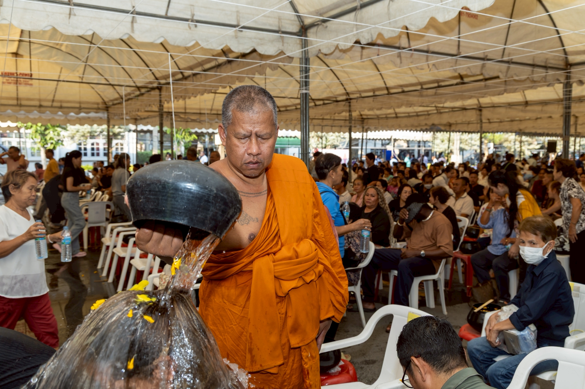 รูปย่อยที่ 3: ขอเชิญเข้าร่วมพิธีอาบน้ำมนต์มงคลจักรวาลประจำเดือนมีนาคม