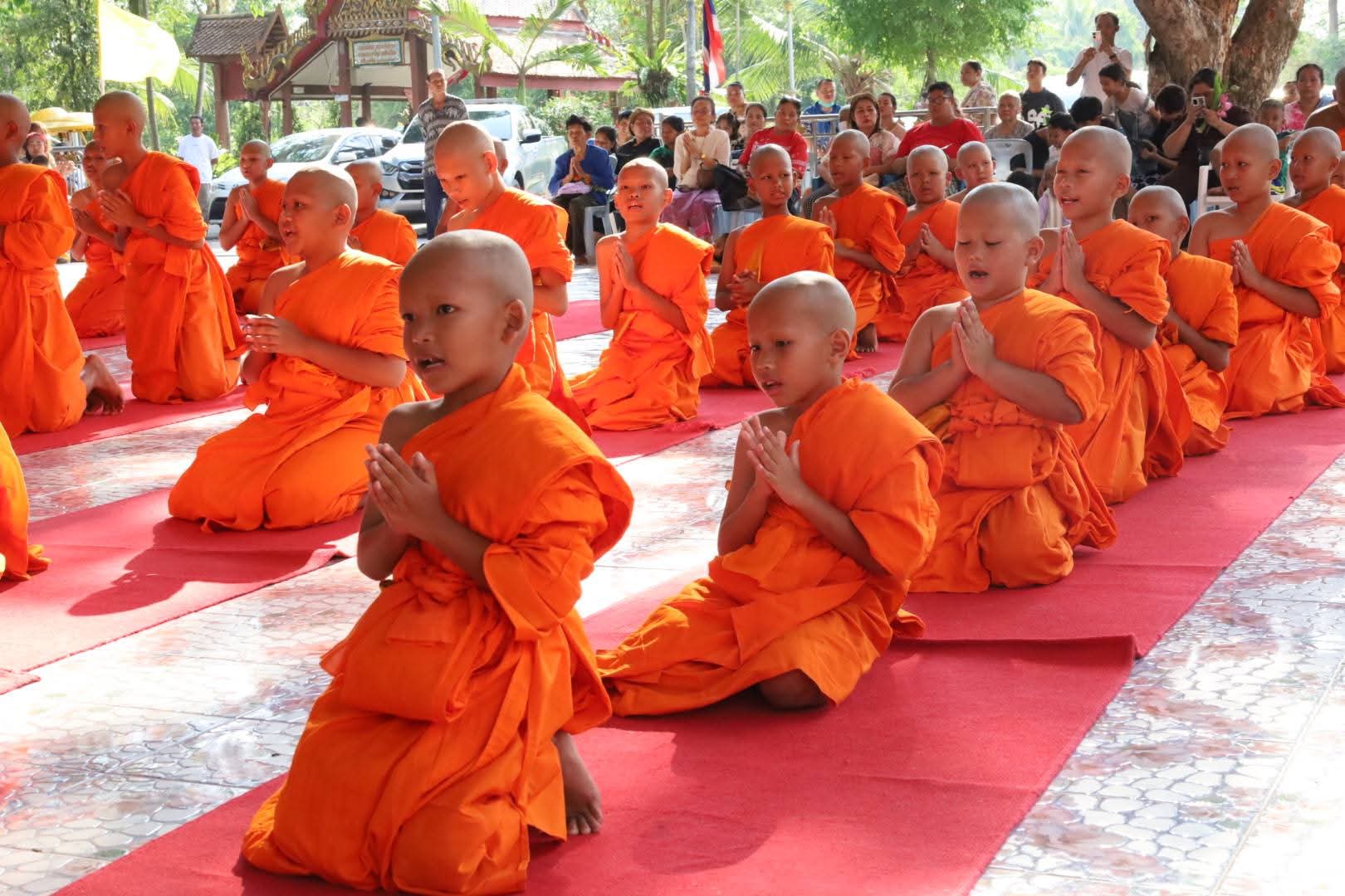 รูปย่อยที่ 5: พิธีบรรพชาสามเณรภาคฤดูร้อน