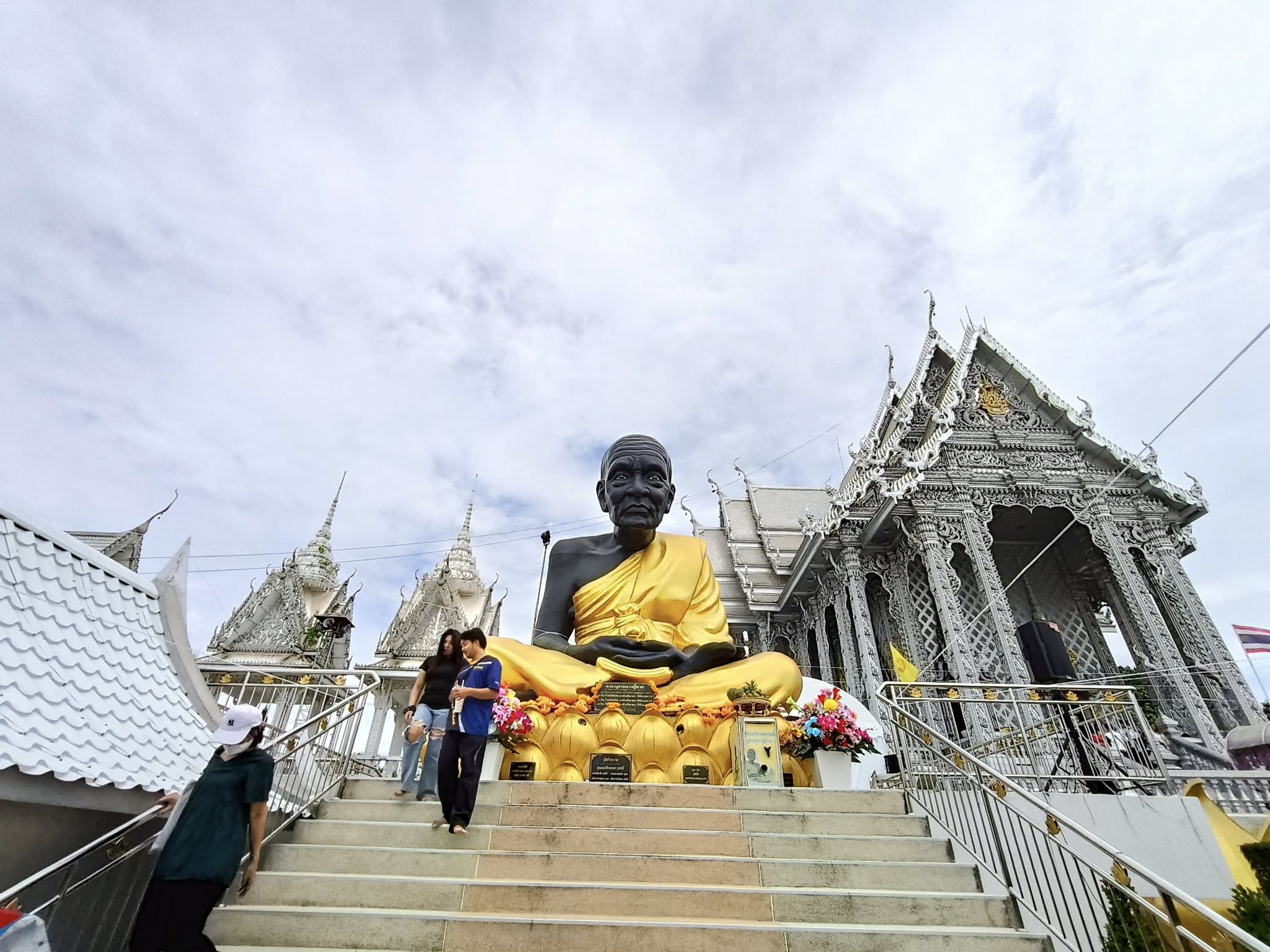 รูปย่อยที่ 3: 🙏 วันหยุดยาวนี้... ขอเชิญทุกท่านร่วมสักการะสิ่งศักดิ์สิทธิ์