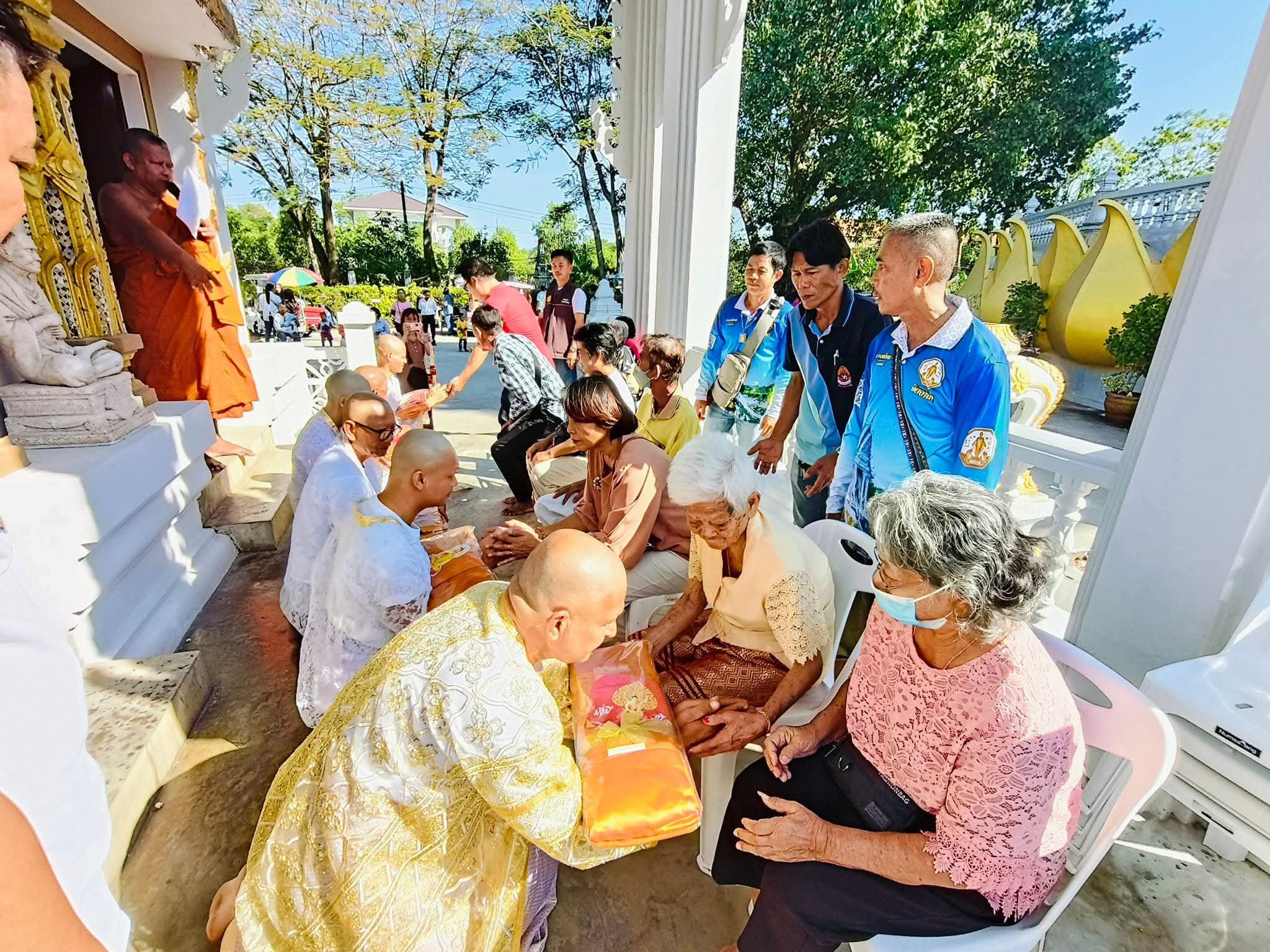 รูปย่อยที่ 3: ขอเชิญร่วมทำบุญโครงการอุปสมบทหมู่