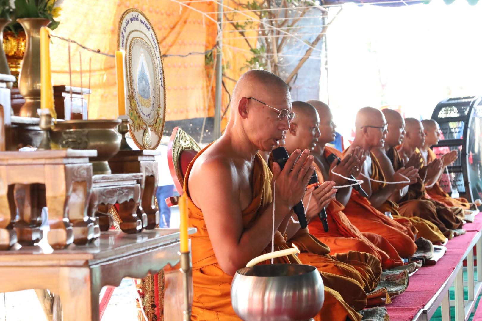 รูปย่อยที่ 3: ภาพบรรยากาศพิธีเททองหล่อ